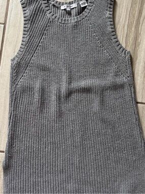 Sleeveless Knit Tank Sweater - Gray